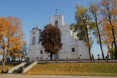 Dagdas Vissvētās Trīsvienības Romas katoļu baznīca
