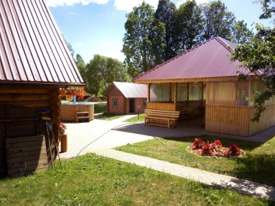 Tūjas