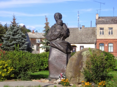 Piemineklis "Māte Latgale raud"