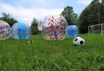 Zorb futbols brīvdienu mājā "Skerškāni"