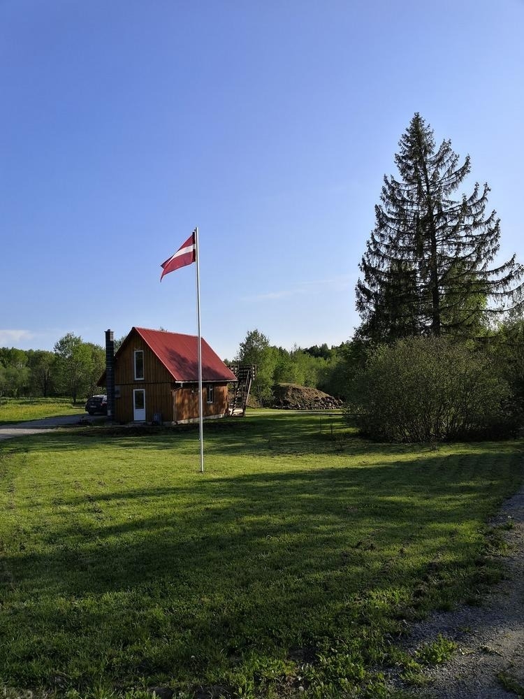 Brīvdienu māja