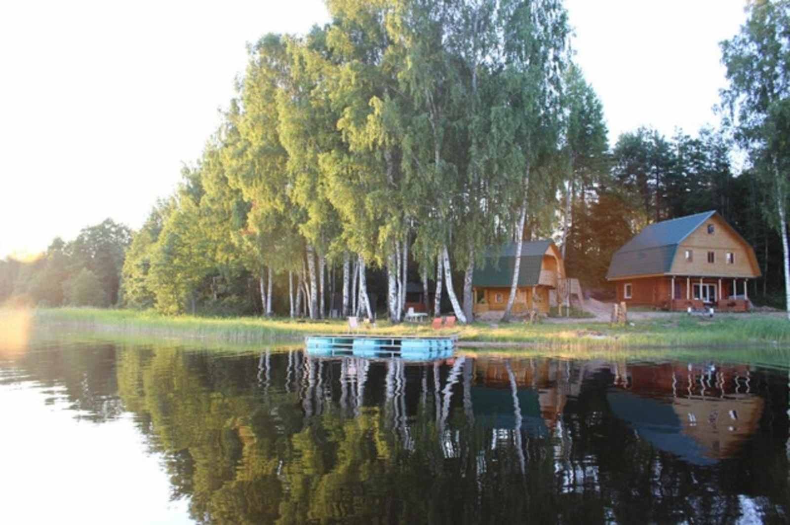 Brīvdienu māja pie ezera