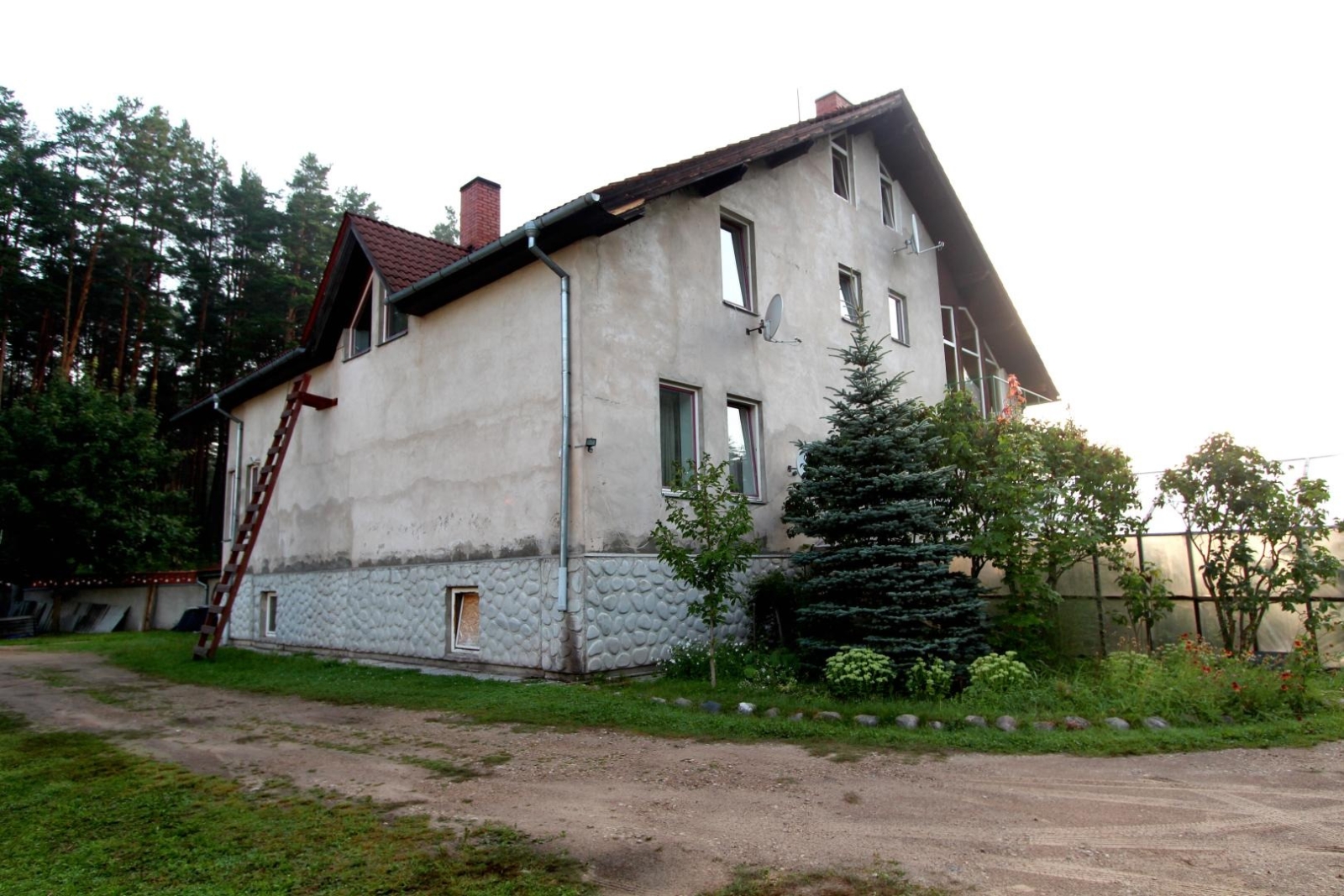 Apartamentu ēka