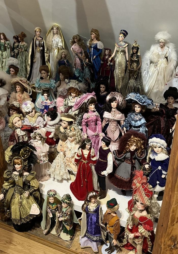 Porcelāna leļļu kolekcija