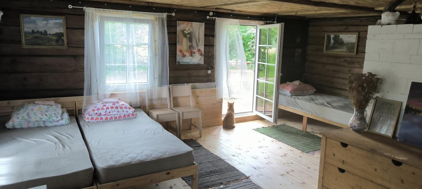 Istaba ar gultām