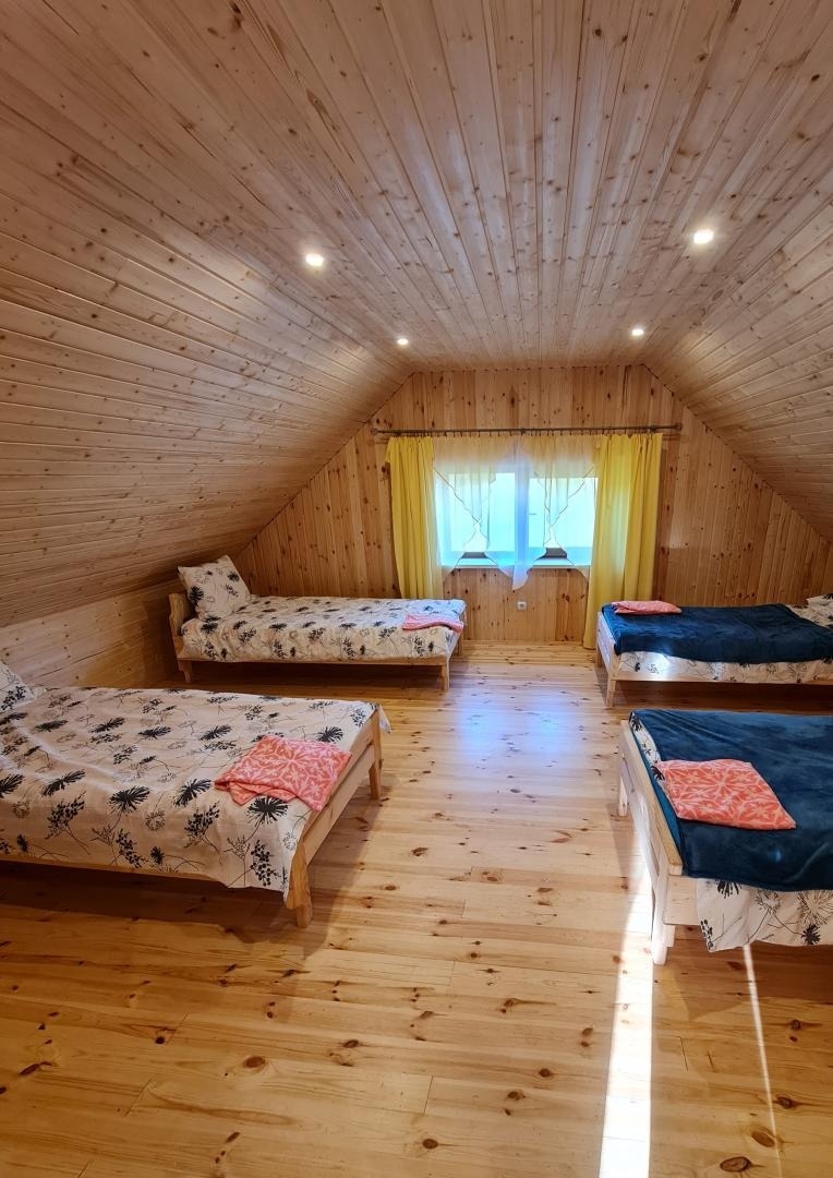 Istaba ar gultām