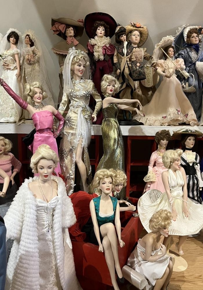 Porcelāna leļļu kolekcija