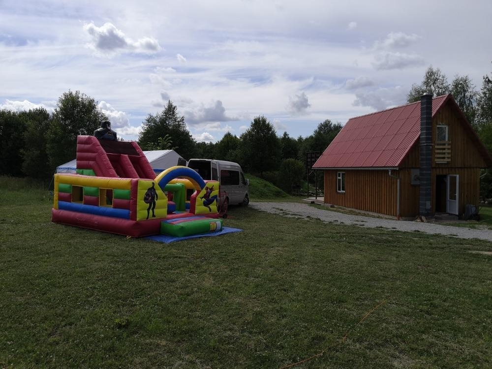 Piepūšamā atrakcija