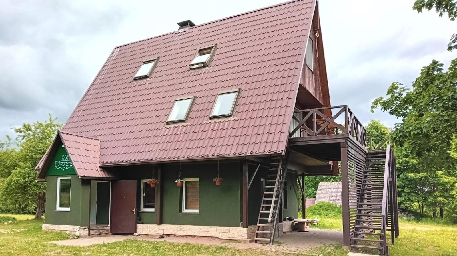 Brīvdienu māja
