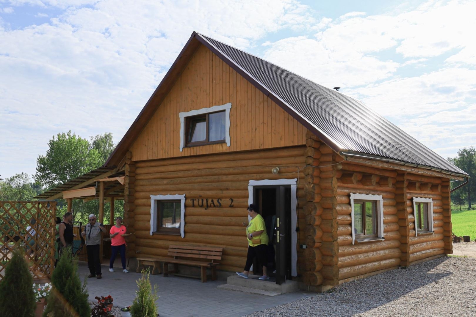 Koka brīvdienu māja