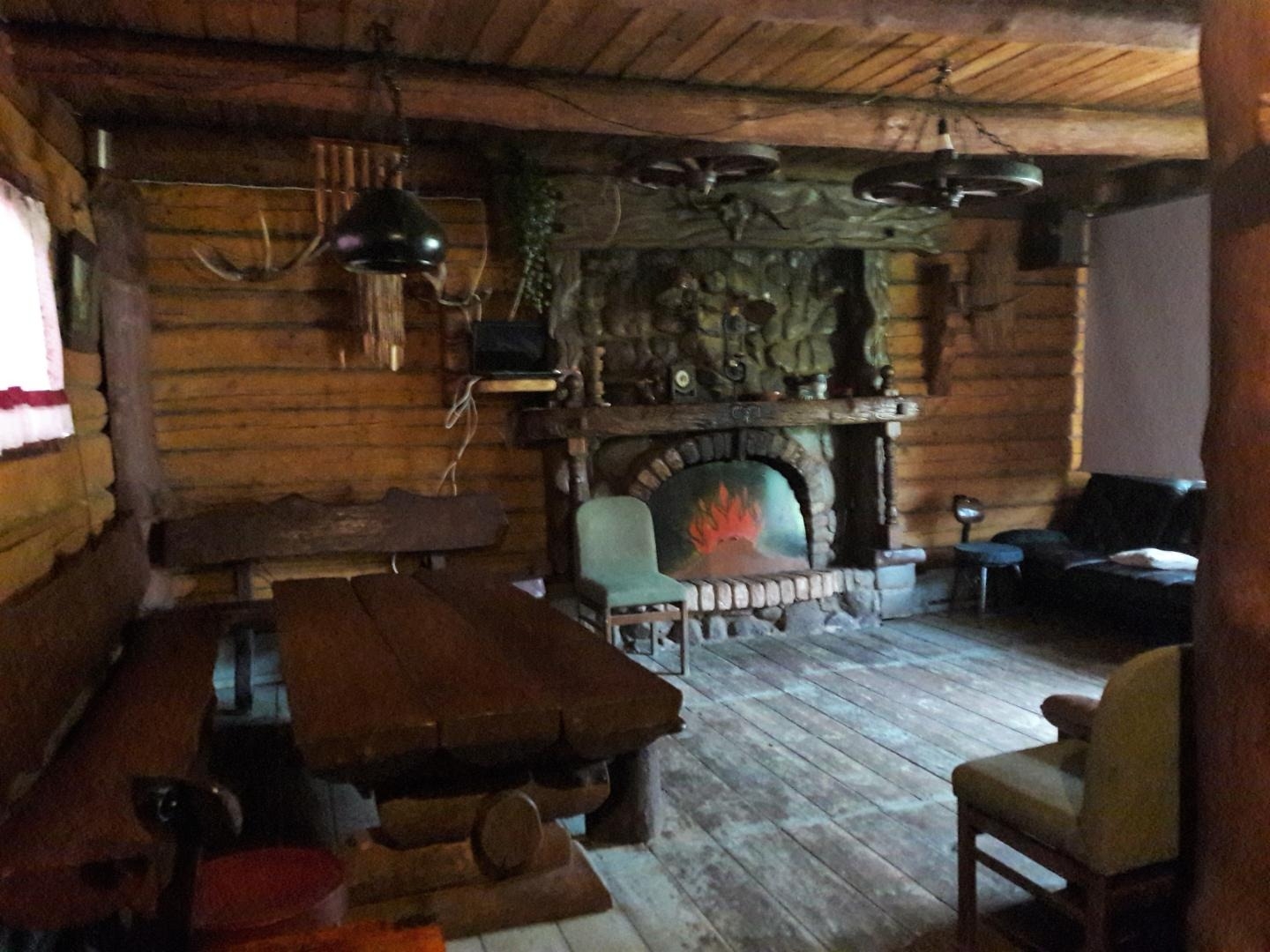 Atpūtas telpa ar kamīnu
