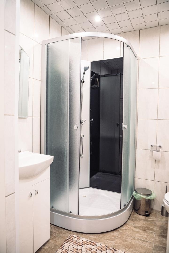 Dušas kabīne