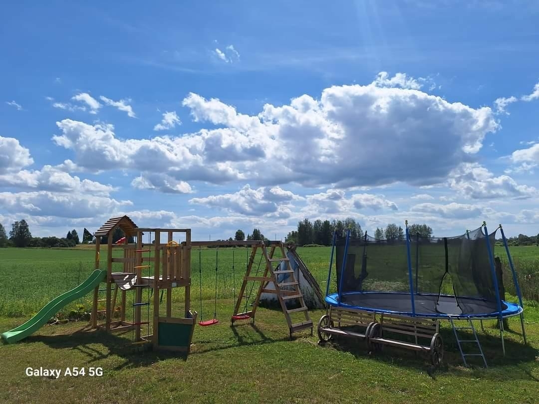 Bērnu rotaļu laukums