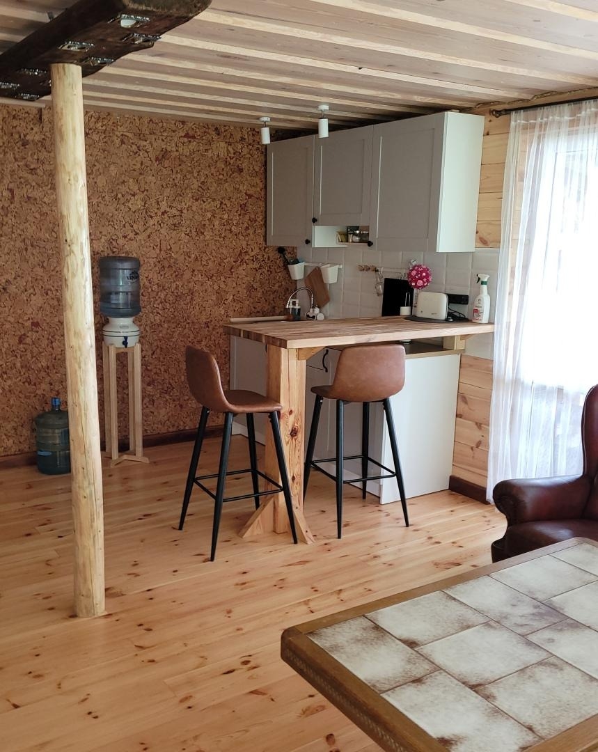 Atpūtas telpa ar virtuvi