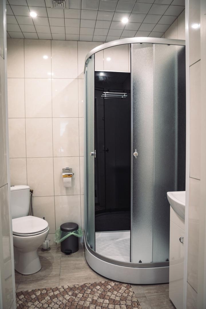 Vannasistaba ar dušu