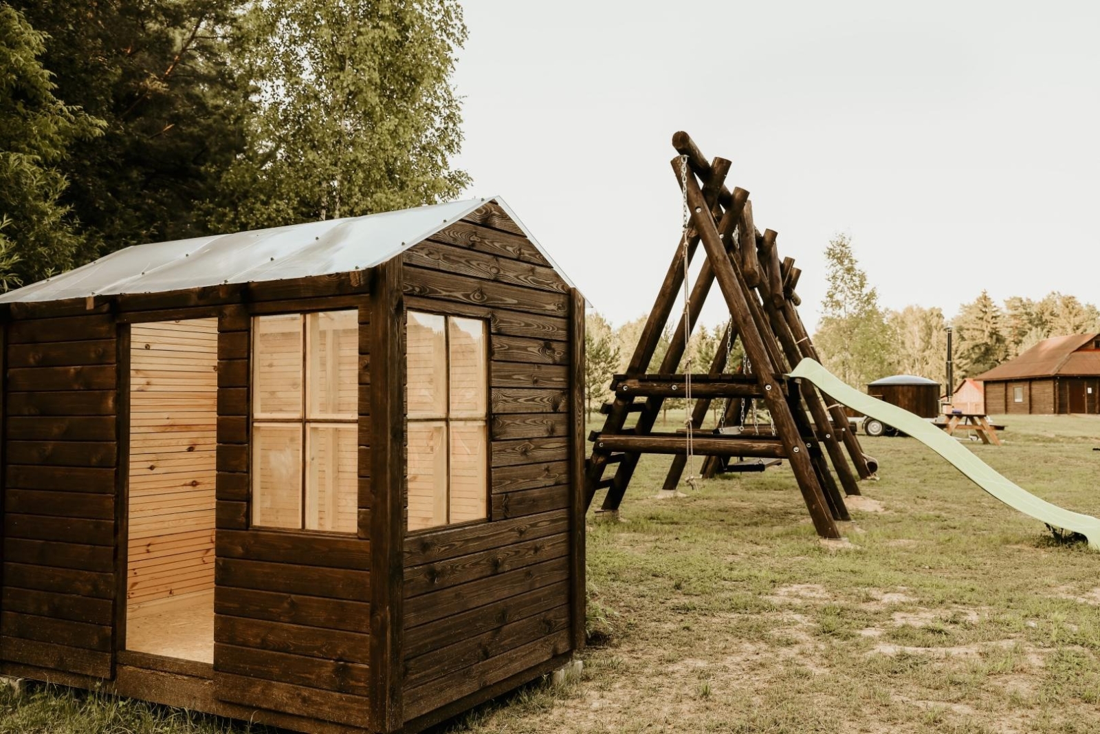 Bērnu rotaļu laukums
