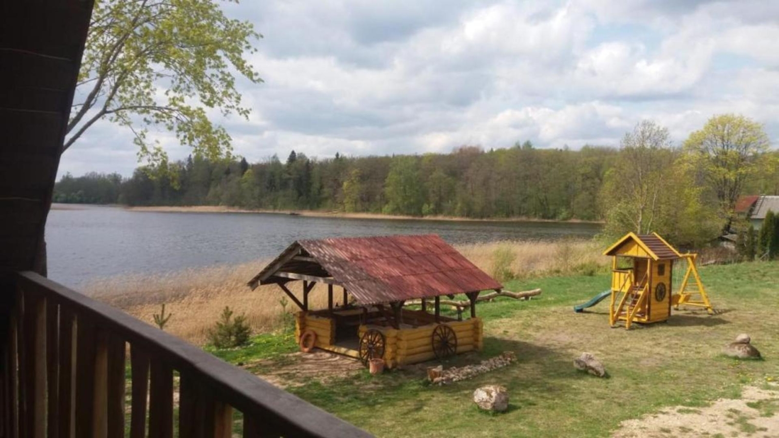 Atpūtas vieta pagalmā