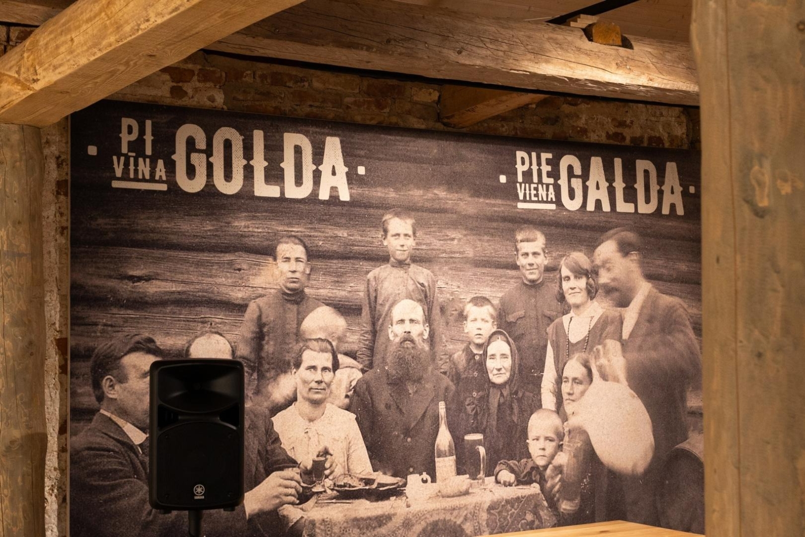Vēsturiska fotogrāfija "Pī vīna golda"