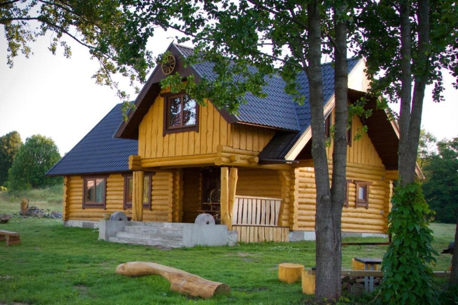 Brīvdienu māja
