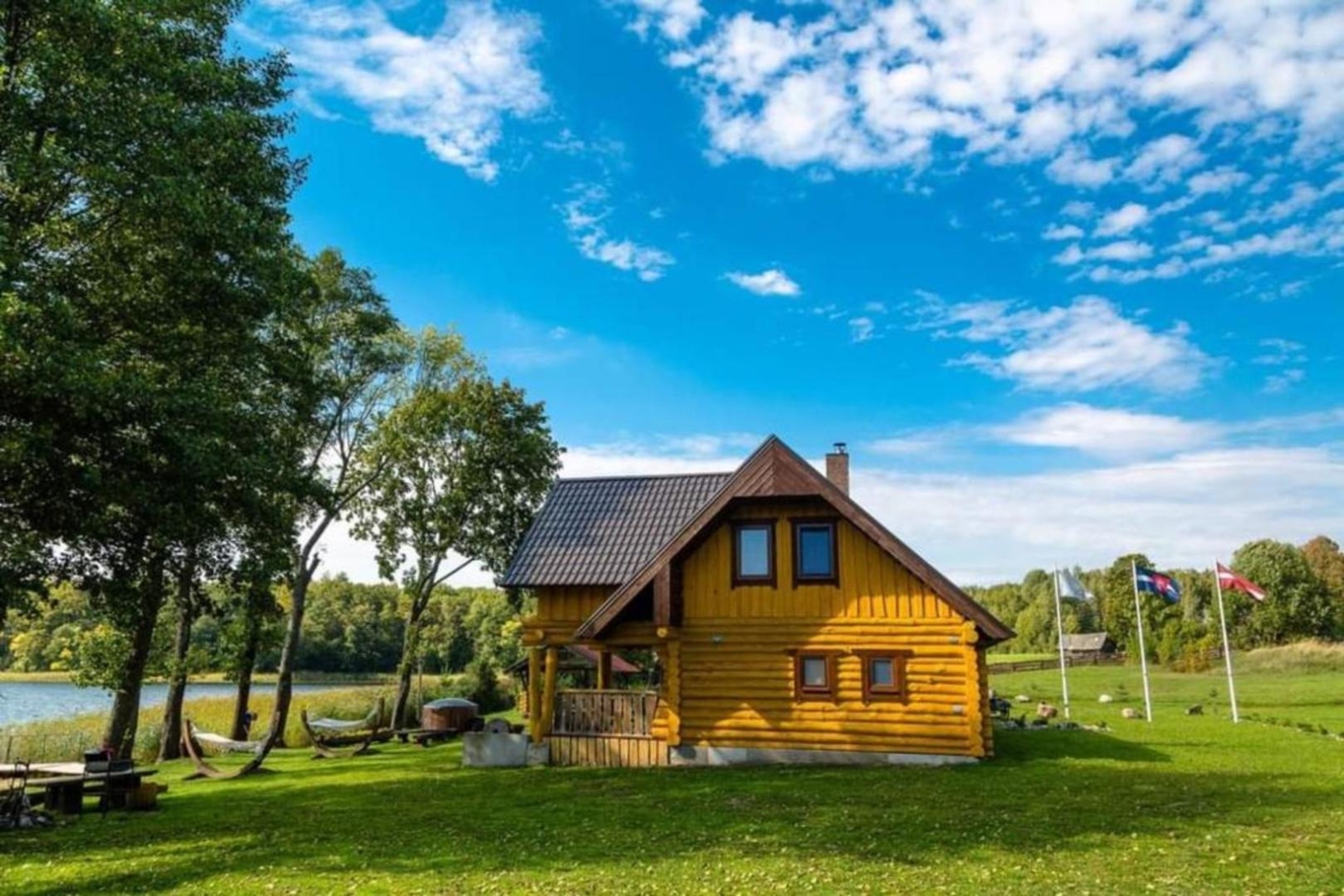 Brīvdienu māja