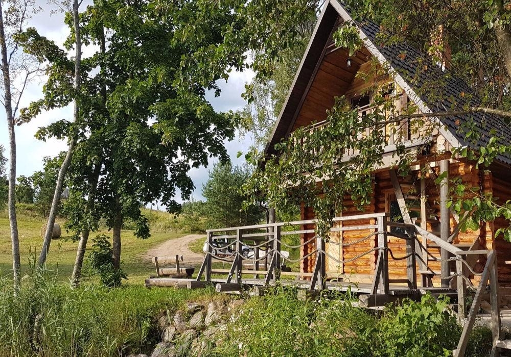 Brīvdienu māja