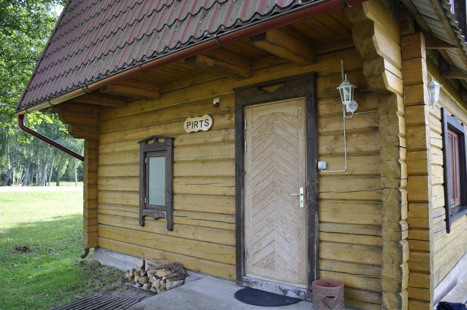 Pirts ēka