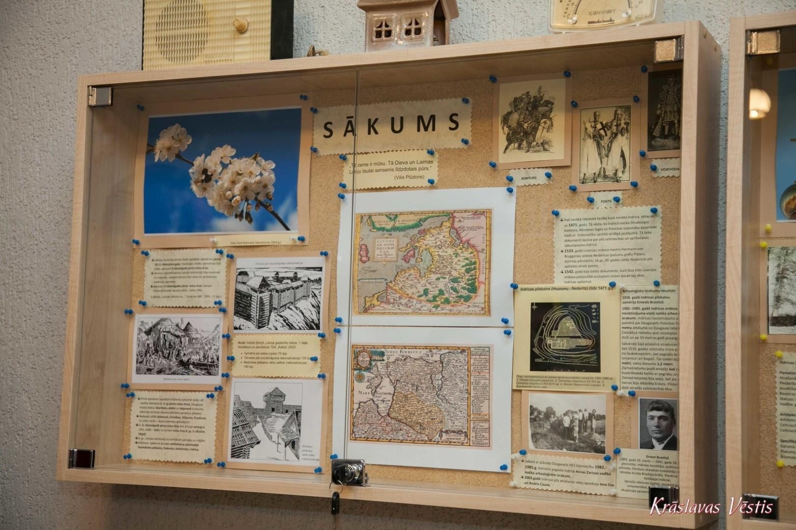 Ekspozīcijas stends "SĀKUMS"
