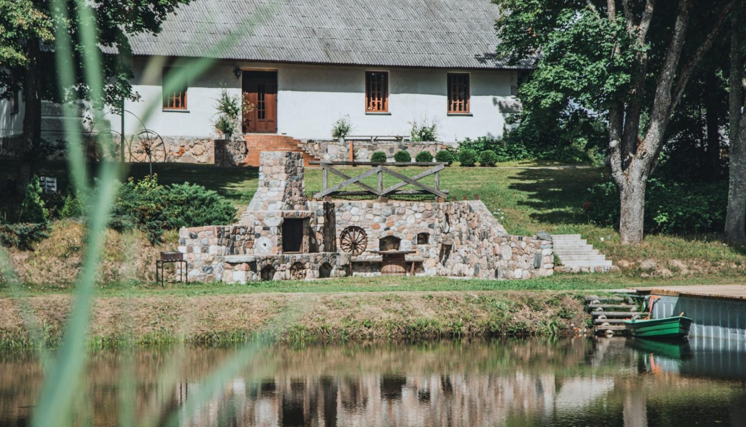Senču muiža