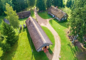 Andrupenes lauku sēta no augšas
