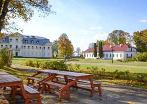 Grāfu Plāteru pils un pils parks