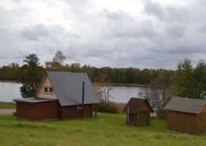 Brīvdienu māja pie ezera