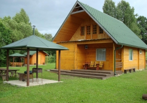 Koka brīvdienu māja