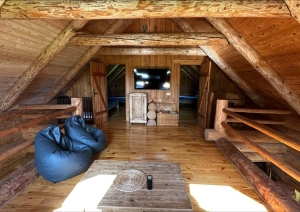 Guļvietas bēniņos