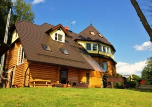 Viesu mājas ēka