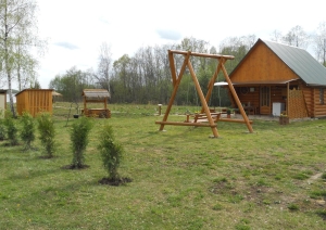 Brīvdienu mājas pagalms