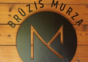 Izkārtne “BRŪZIS MURZA”