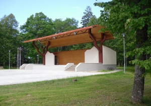 Skatuve Dagdas muižas parkā