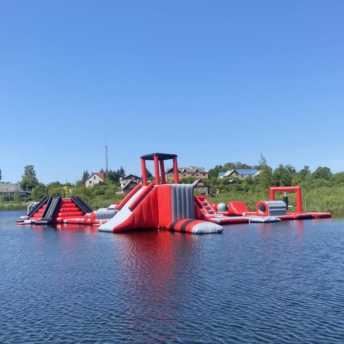 Ūdens piepūšamo atrakciju parks