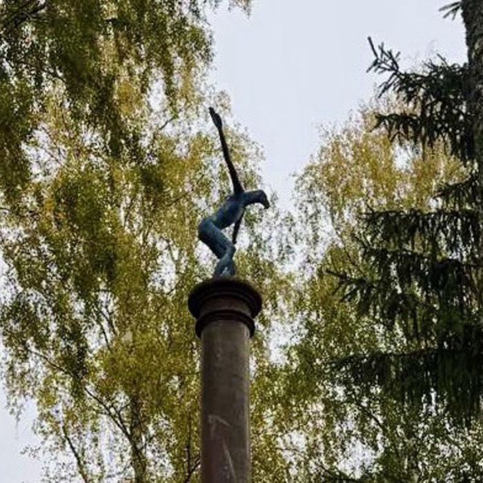 Skulptūru parks “Pudža sala”  Geraņimovas Ildzs ezera pussalas krastā.